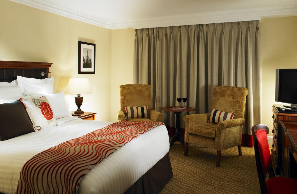Delta Hotels By Marriott Peterborough Exterior foto