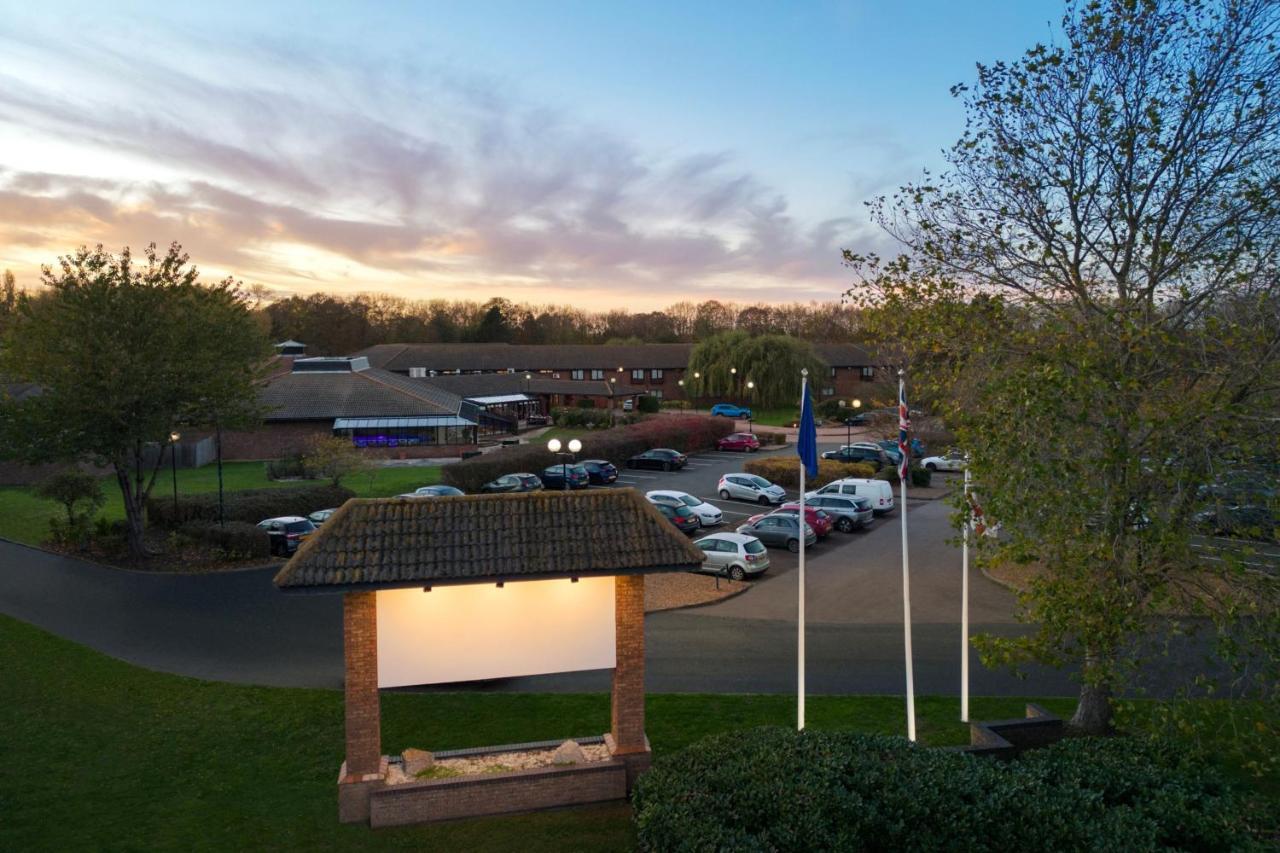 Delta Hotels By Marriott Peterborough Exterior foto