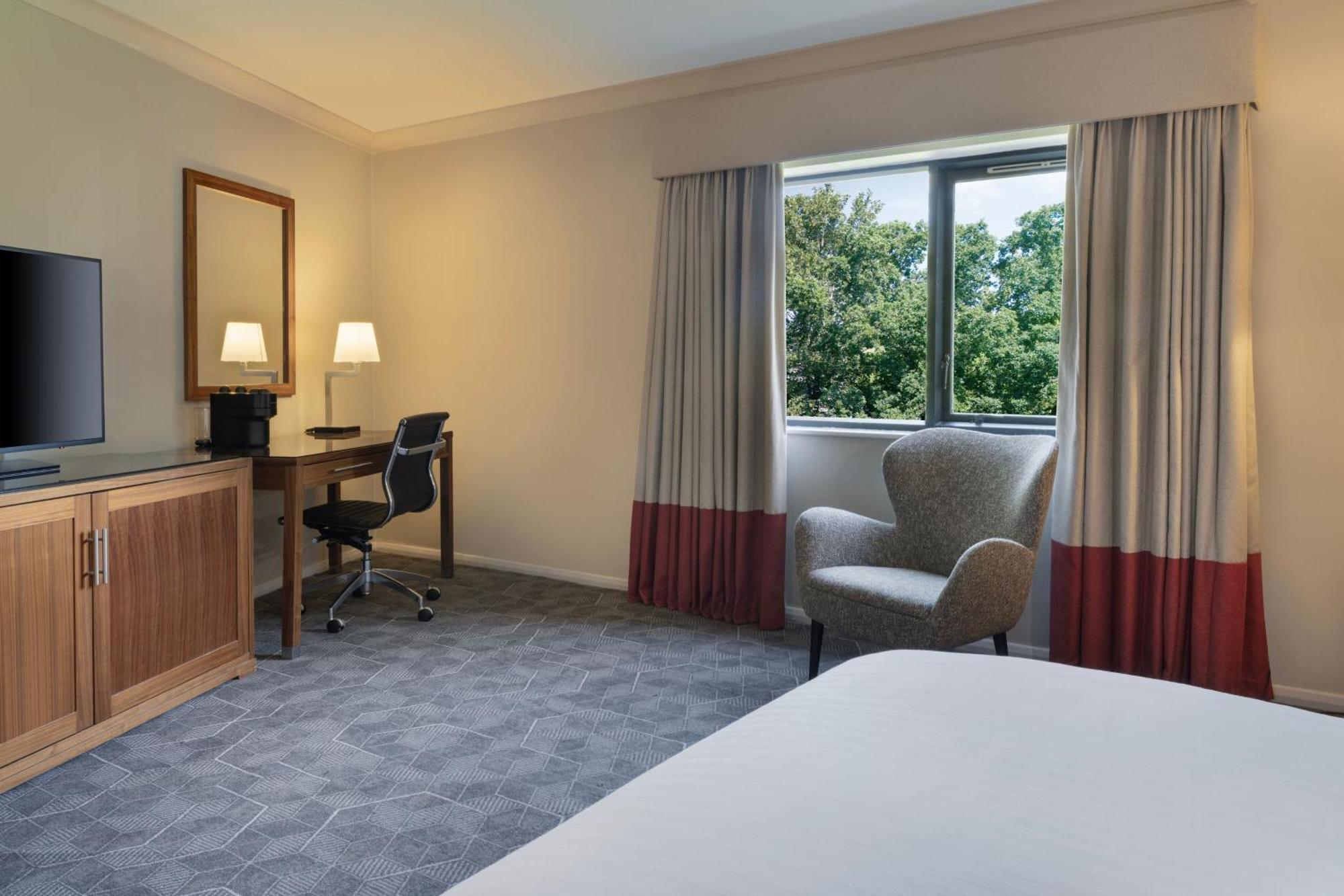 Delta Hotels By Marriott Peterborough Exterior foto