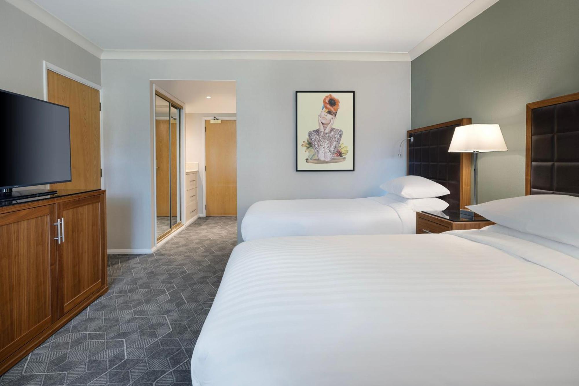 Delta Hotels By Marriott Peterborough Exterior foto