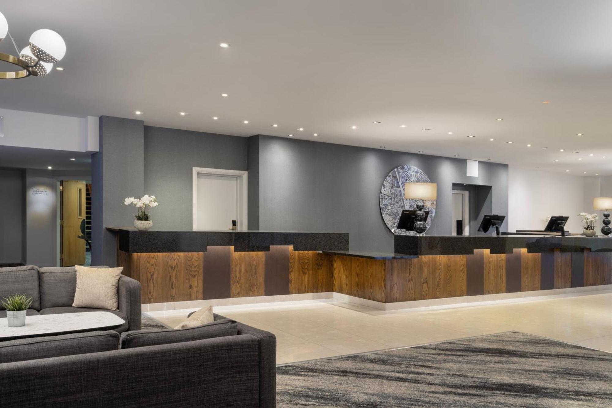 Delta Hotels By Marriott Peterborough Exterior foto