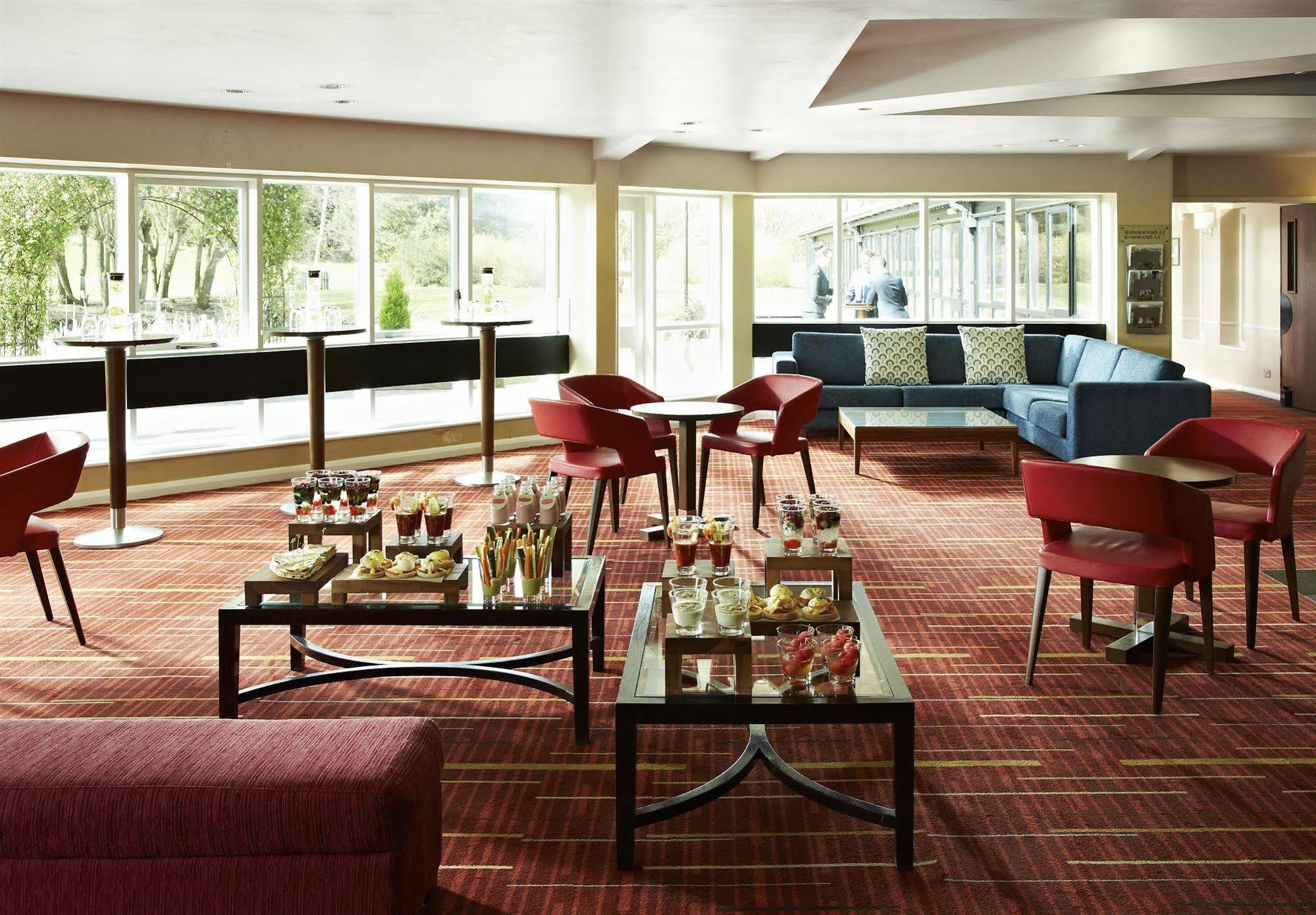 Delta Hotels By Marriott Peterborough Exterior foto